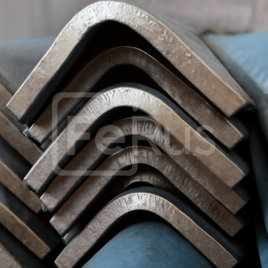 Профиль гнутый неравнополочный 32х25х2,5 мм Ст2кп ГОСТ 19772-93